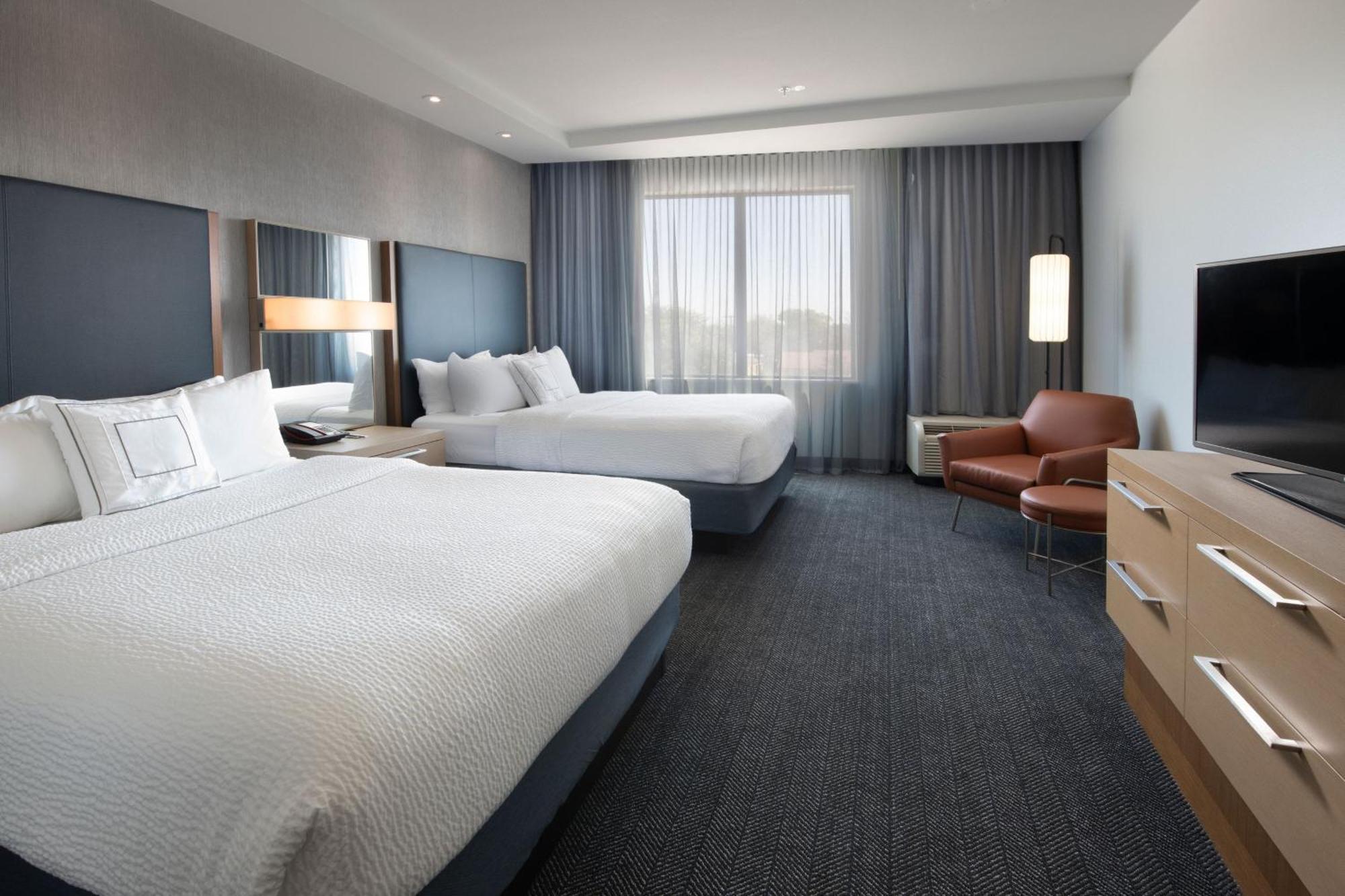 Courtyard By Marriott Lubbock Downtown/University Area Екстер'єр фото
