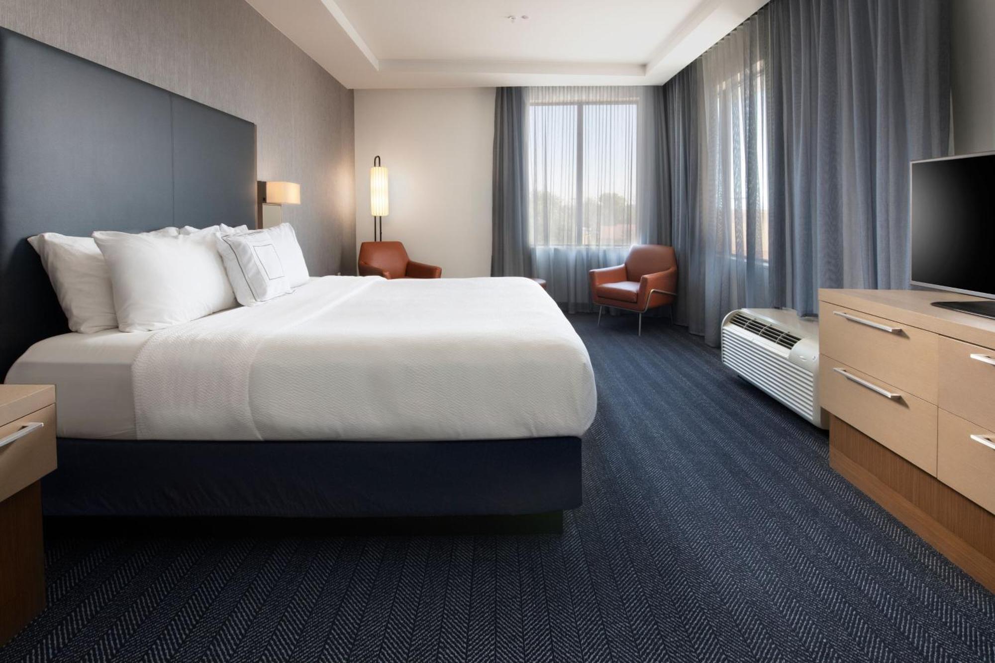 Courtyard By Marriott Lubbock Downtown/University Area Екстер'єр фото