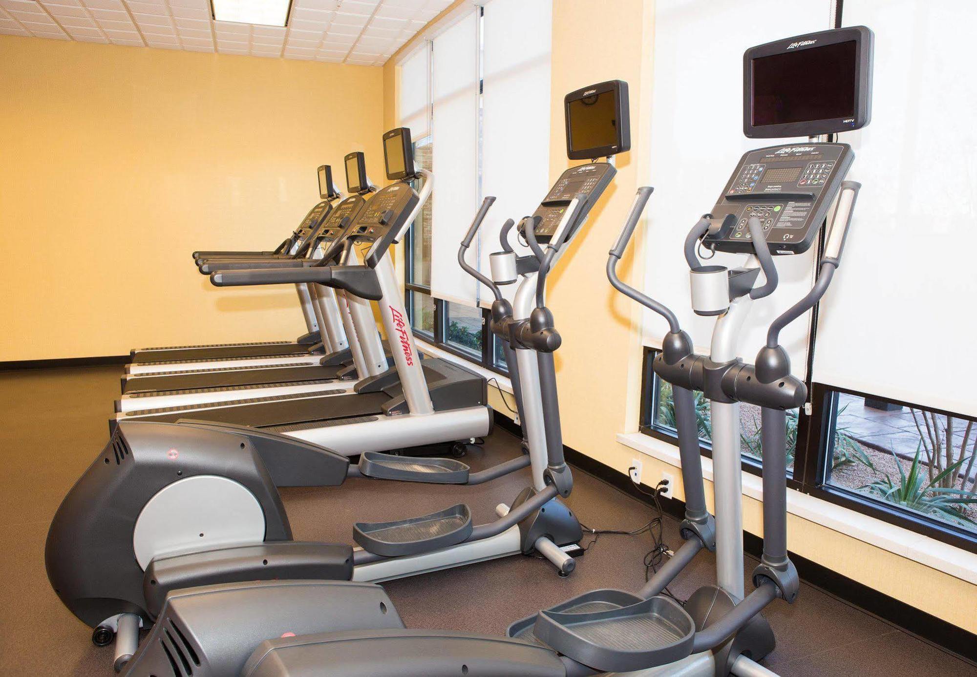 Courtyard By Marriott Lubbock Downtown/University Area Екстер'єр фото